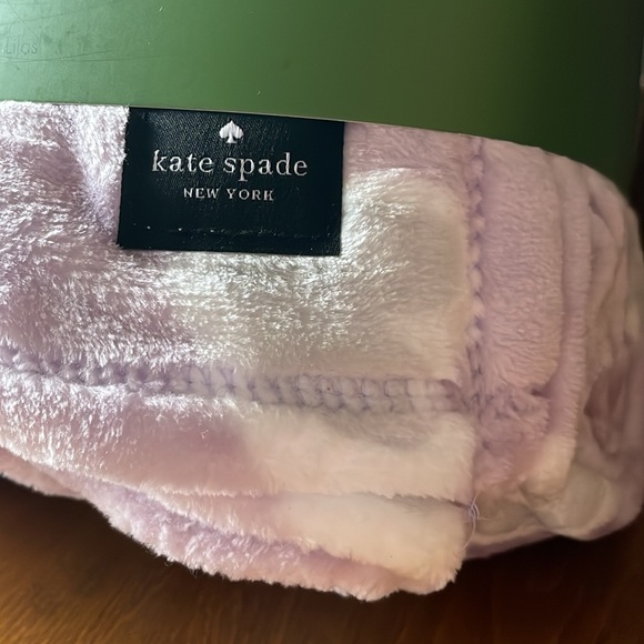 πHPπππ©Άβ οΈKATE SPADE β οΈ NWT! King Size Soft & Plush Blanket! - Picture 9 of 14